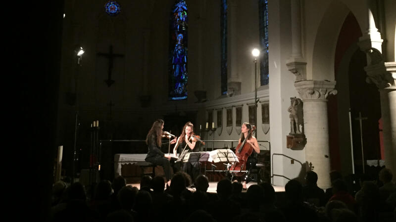 photo durant l'enregistrement du concert du Trio Sypniewski à Criquebeuf-sur-Seine en 2023